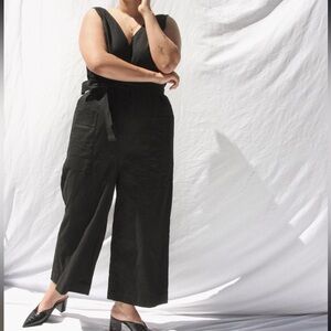 Elegant Black Sleeveless Jumpsuit